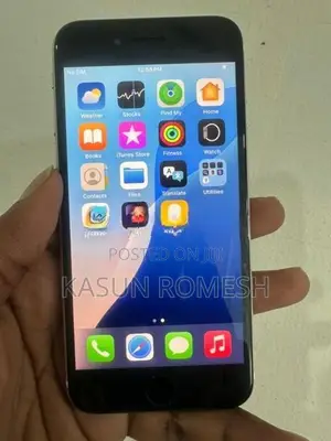 Apple iPhone SE 2 (Used)