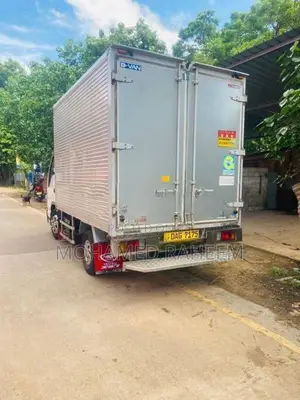 Isuzu Elf 2015