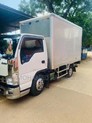 Isuzu Elf 2015