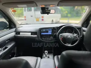 Mitsubishi Outlander 2014