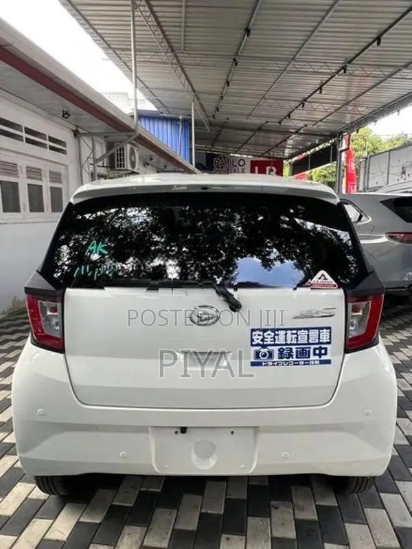 Daihatsu Mira E S 2025