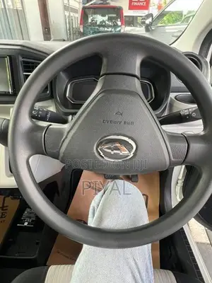 Daihatsu Mira E S 2025