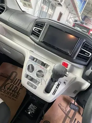 Daihatsu Mira E S 2025