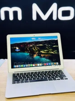 Apple MacBook Air (2015)