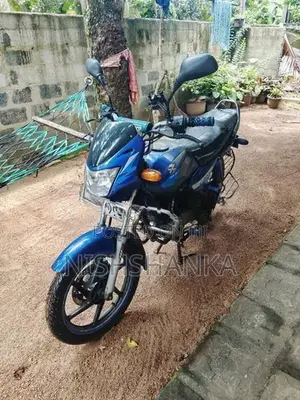 Bajaj Caliber 2004