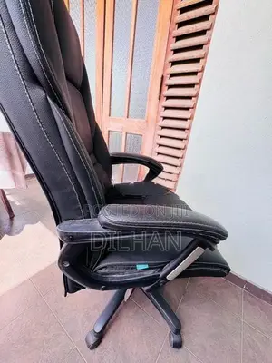 Damro High Back Executive Chair