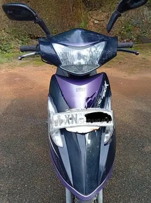 TVS Streak SCOOTY 2012