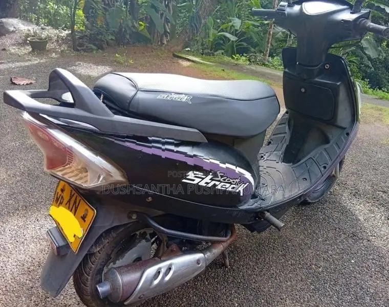 TVS Streak SCOOTY 2012