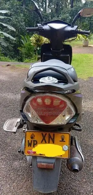 TVS Streak SCOOTY 2012