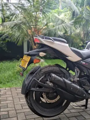 TVS Apache RTR 200 4V 2018
