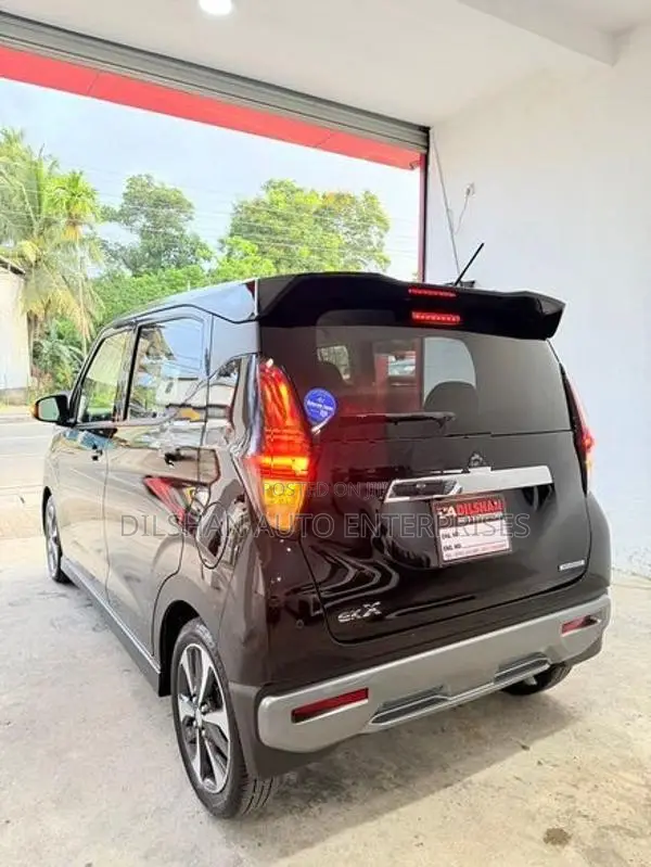 Mitsubishi EK Custom X Cross 2023