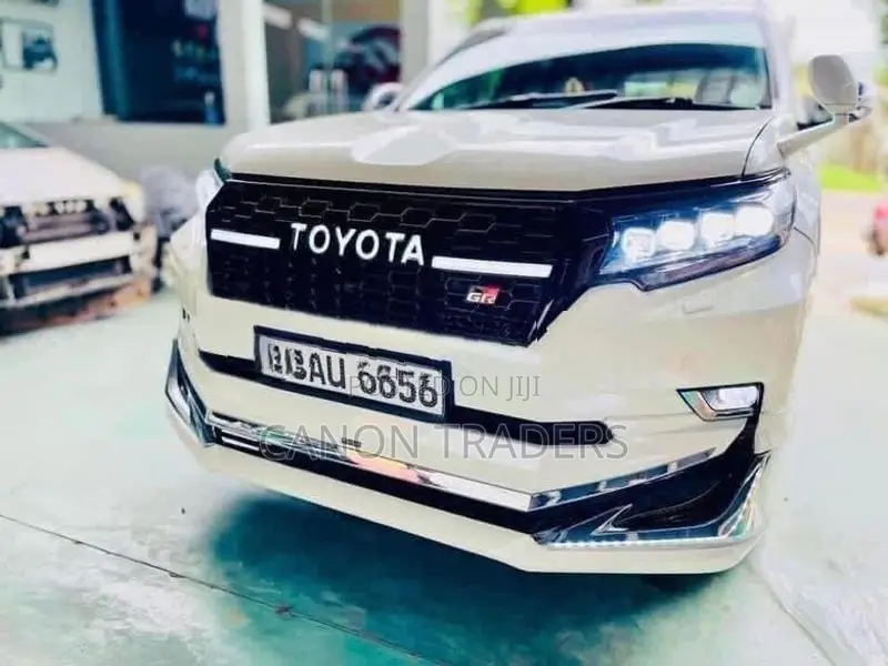Land Cruiser Prado GR Sport Grill