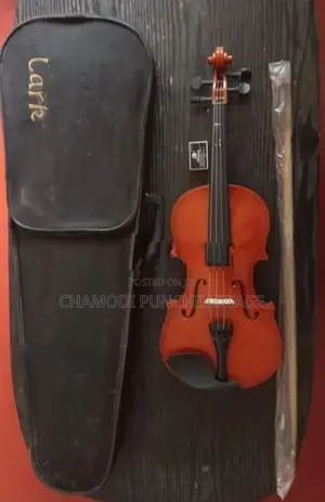 Lark 4/4 Violin
