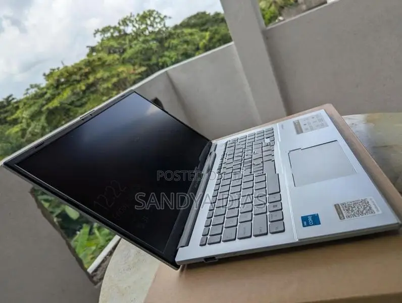 Asus Vivobook Go E1504G