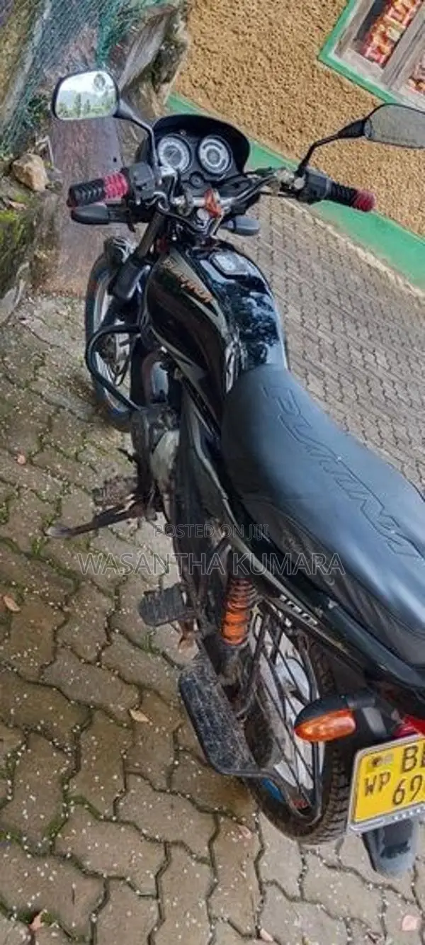 Bajaj Platina 100 2016