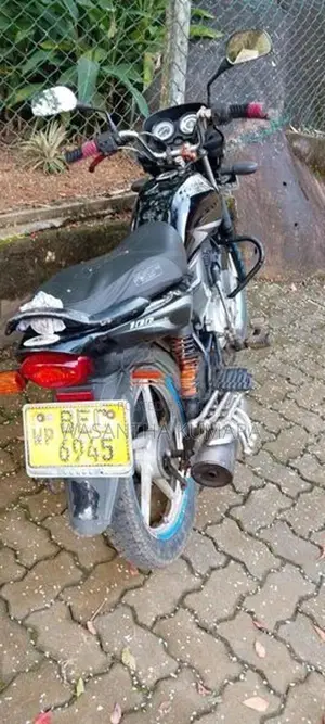 Bajaj Platina 100 2016