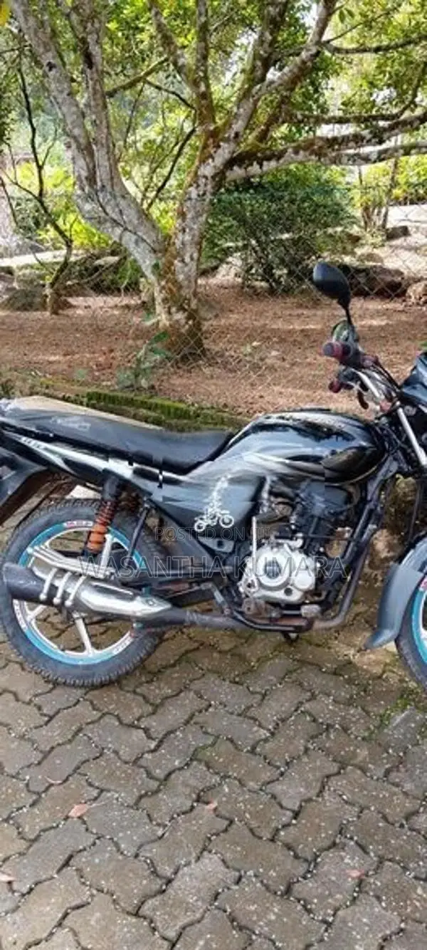 Bajaj Platina 100 2016