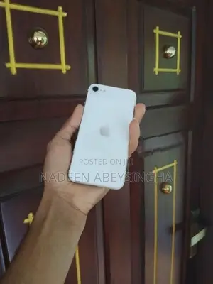 Apple iPhone SE 2 (Used)