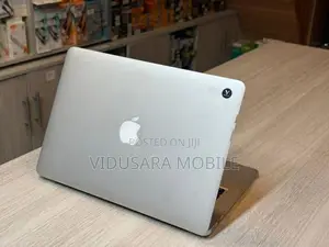Apple MacBook Air A1466 8GB Ram/128GB