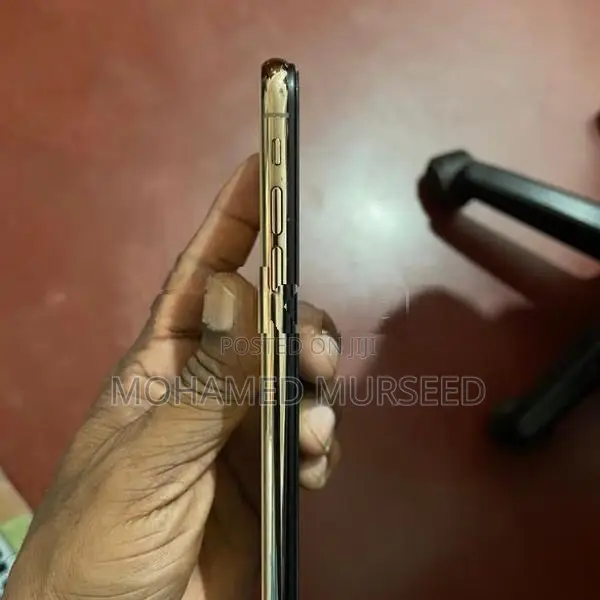 Apple iPhone XS Max (Used)