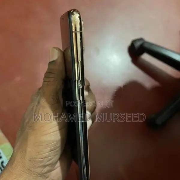 Apple iPhone XS Max (Used)