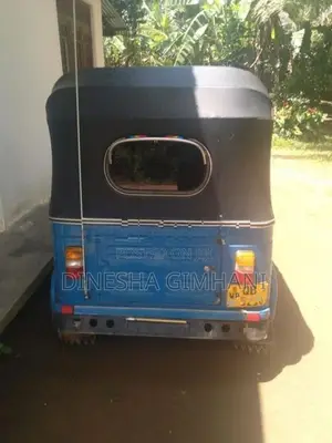 Bajaj RE 2storke 2005