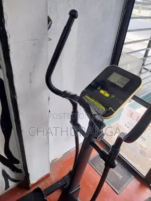 Cross Trainer Machine
