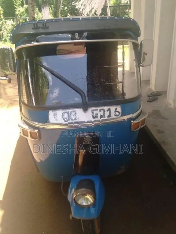 Bajaj RE 2storke 2005