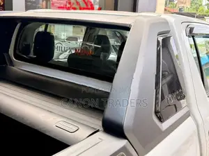 Hilux Travo Hamer Electric Roll Shutter