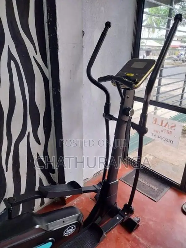 Cross Trainer Machine