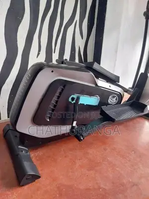 Cross Trainer Machine