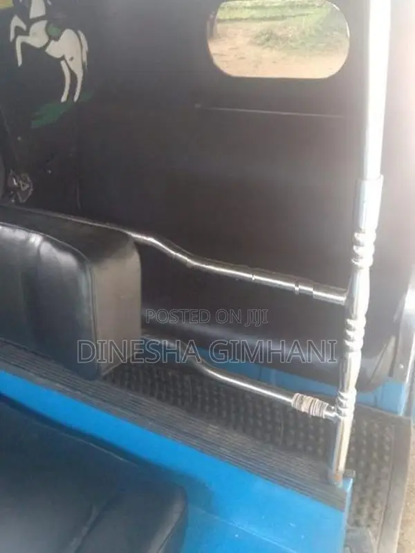 Bajaj RE 2storke 2005