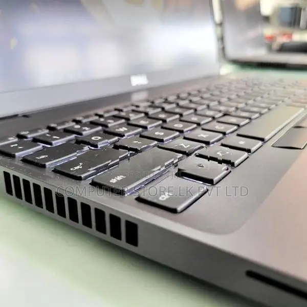 Dell Latitude 5500 Intel CORE I5 8TH GEN DDR4 8GB RAM 256GB NVME 15.6"