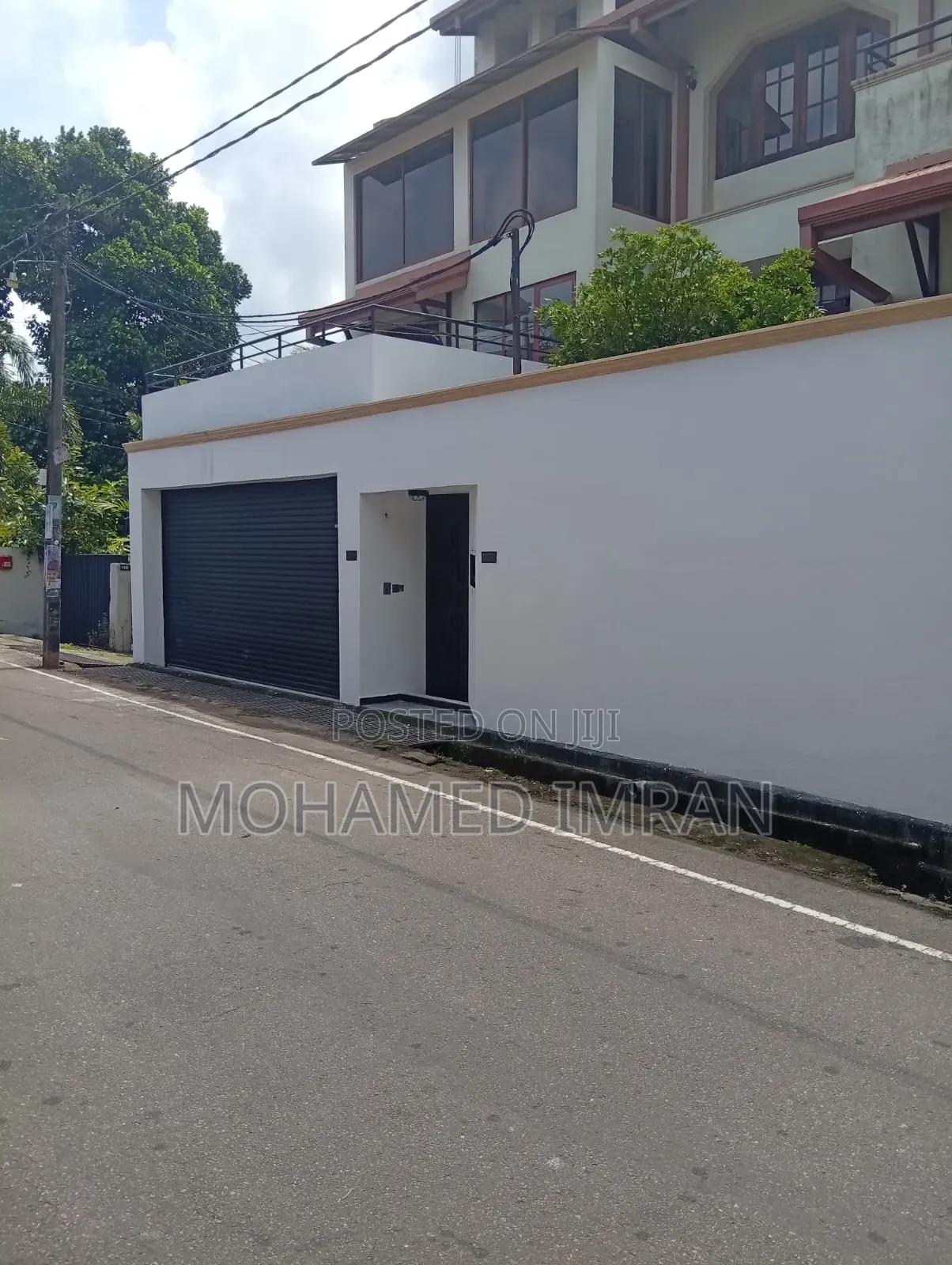 Two Separate Houses for Sale 11 Perches.Mirihana Nugegoda