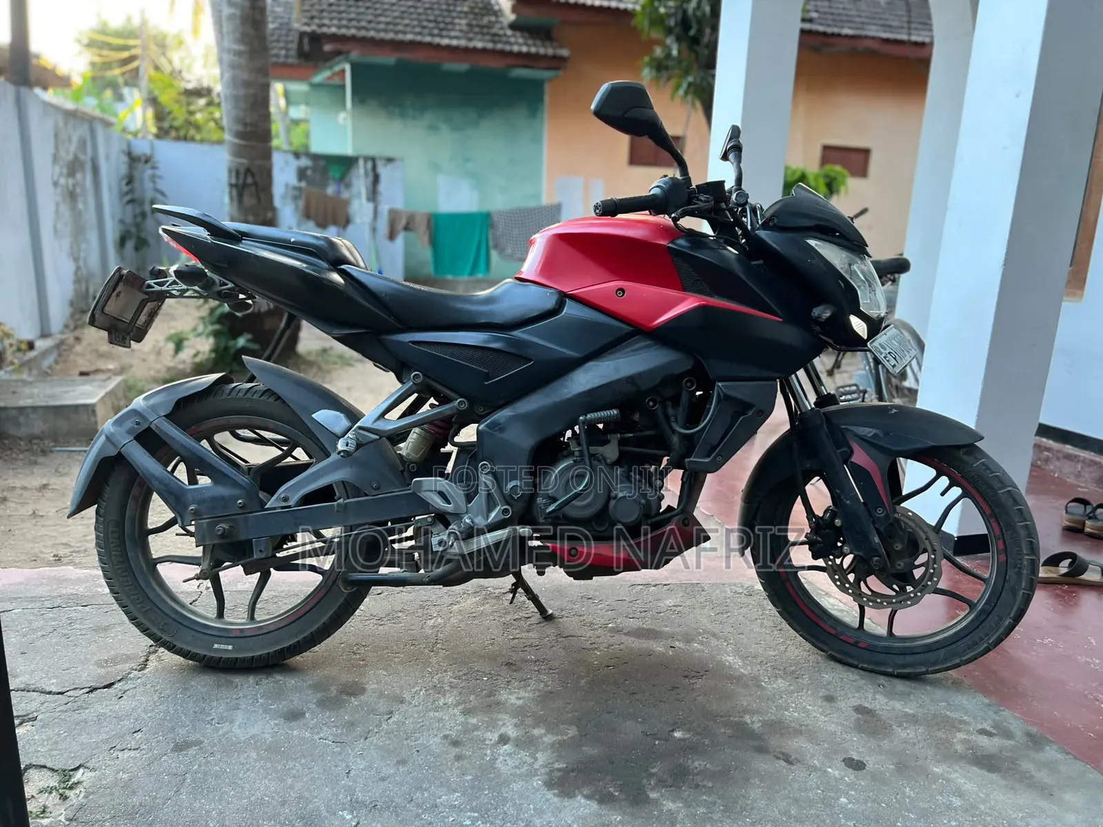 Bajaj Pulsar NS 160 2018 Red