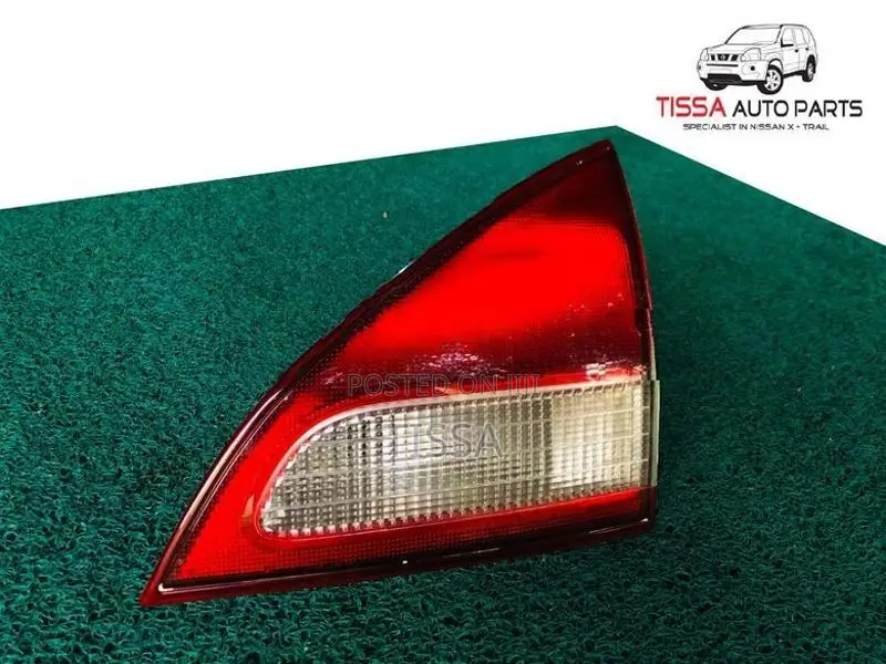 Nissan AD Wagon Y11 Dicky Garnish