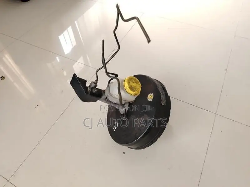 Nissan Bluebird FG10 N16 N17 Brake Booster Master Pump
