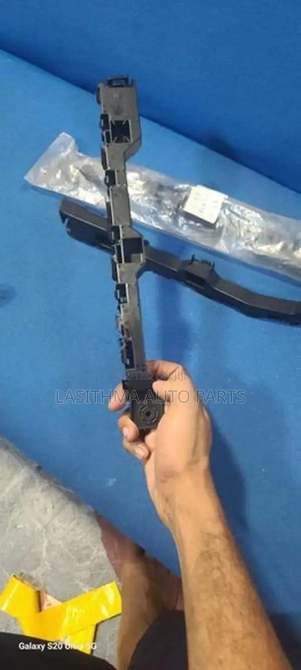 Vezel Rear Retainer