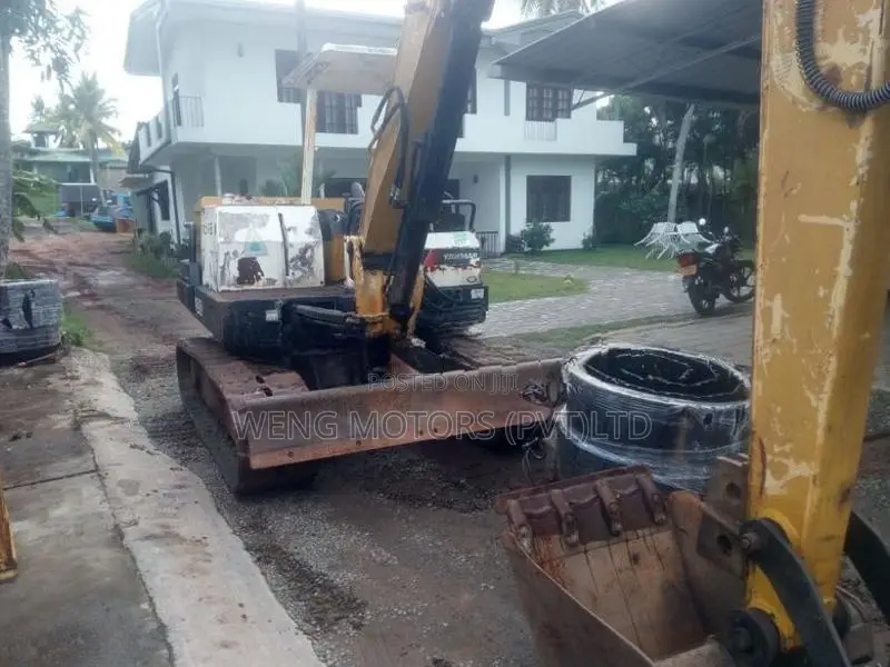 YANMAR B50 EXCAVATOR