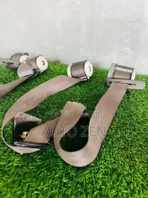 Hiace /Dolphin Rear Seat Belts