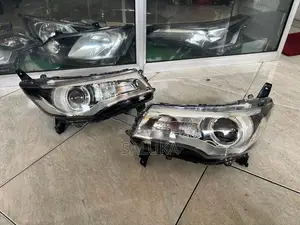 Nissan B21W Dayz Highway Star Head Light