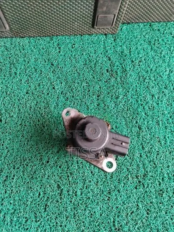 Nissan March K13 EGR Valve