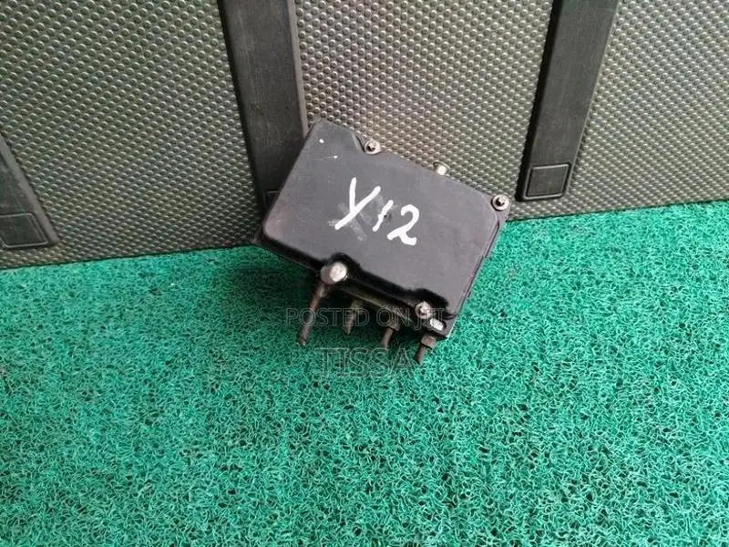 Nissan AD Wagon Y12 ABS Unit