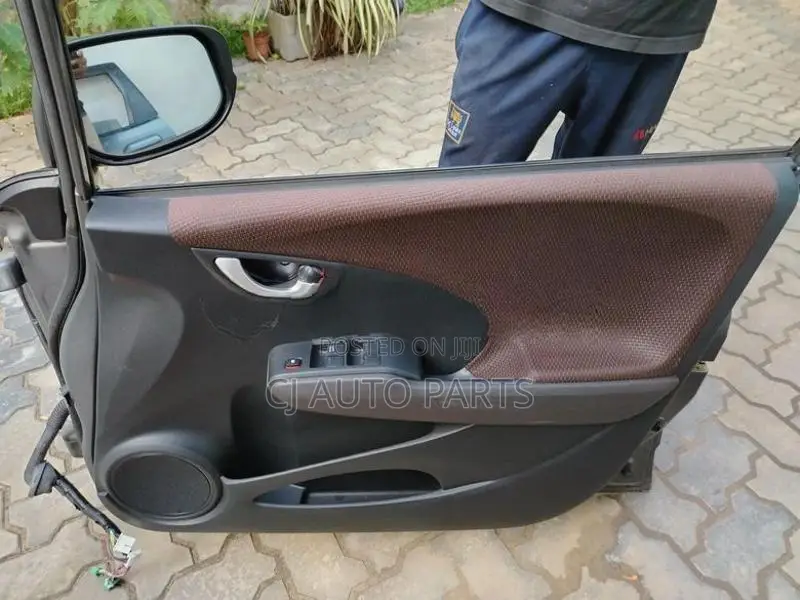 Honda Fit Shuttle Door Parts