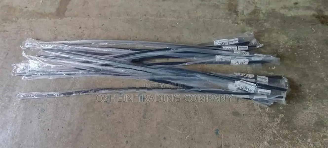 VITZ KSP130 ROOF BEEDING (HOOD MOLDING)
