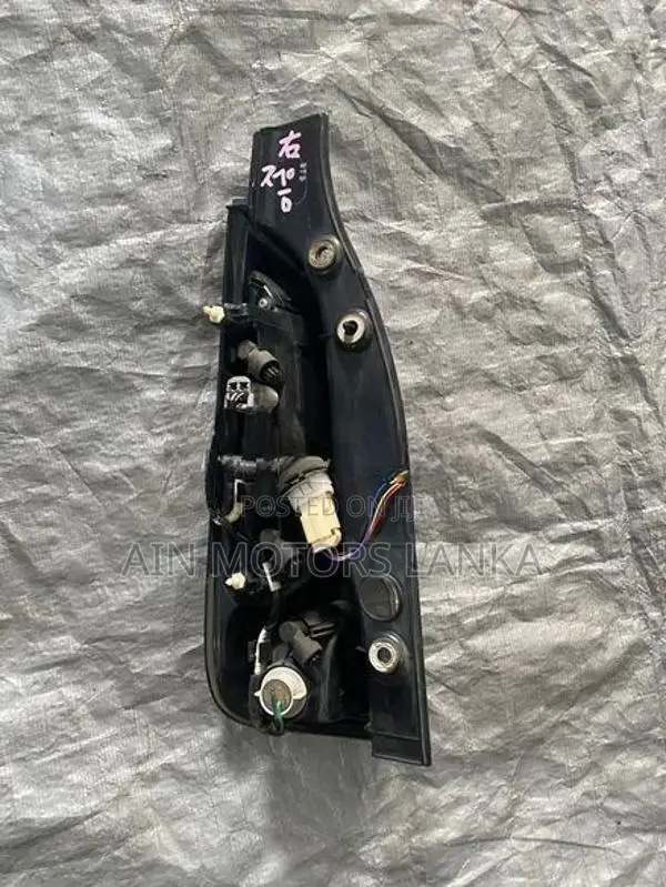 Suzuki Spacia Tail Light