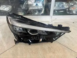 Honda RV5 Vezel Head Light (J3)