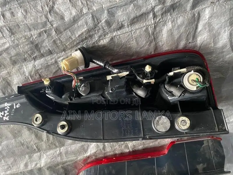 Suzuki Spacia Tail Light Set