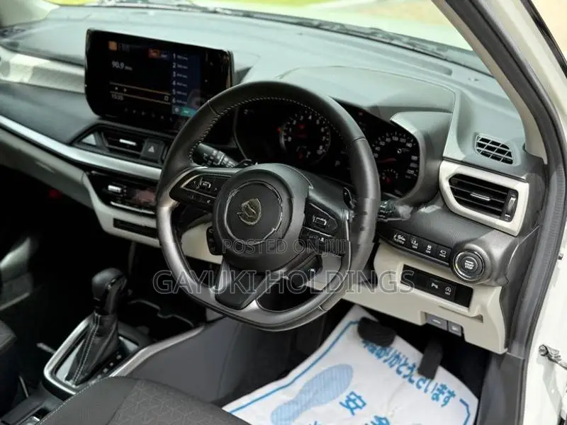 Suzuki Swift MZ Hybrid Highest 2024