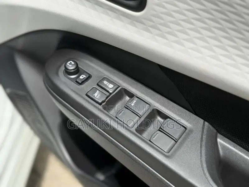 Suzuki Swift MZ Hybrid Highest 2024